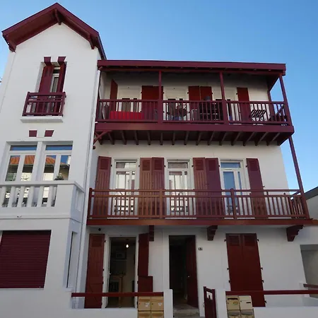 Charmant T2 Dans Le Tres Prise Quartier Beaurivage De Apartment